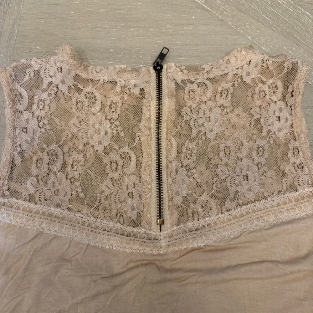 POL Cream Lace Peplum Camisole Tank Top - Picture 10 of 10